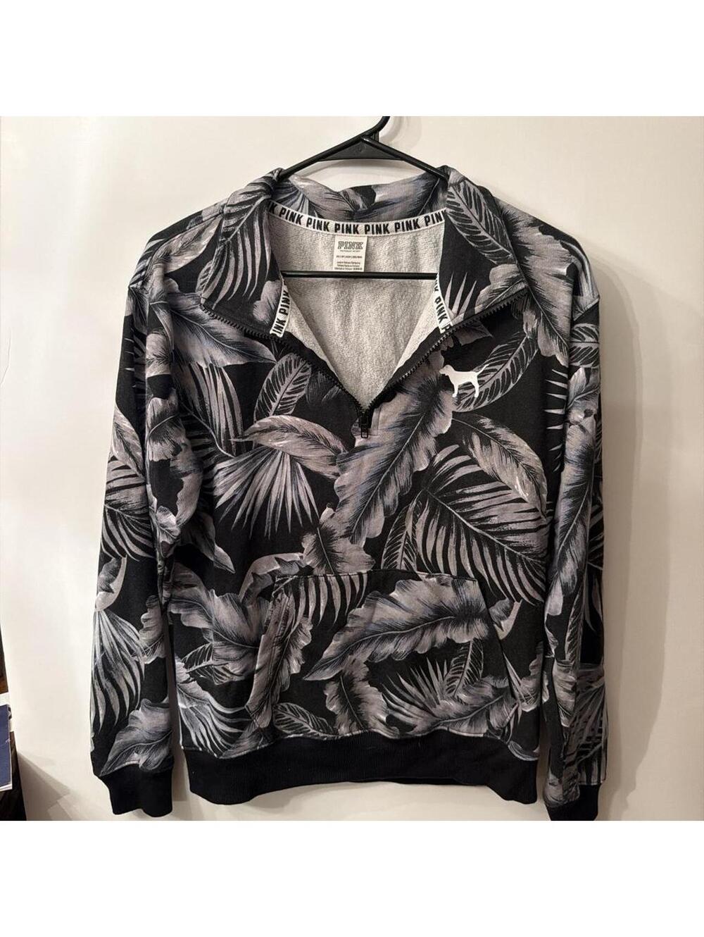 Victoriaโs Secret black and grey tropical print half zip up